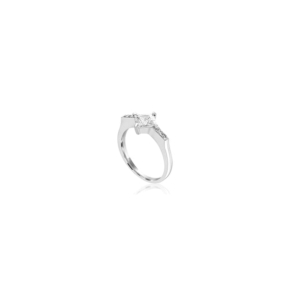 18K White Gold Agata Angled Princes Ring