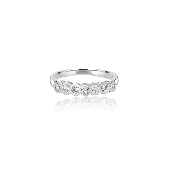 18K White Gold Seven Stone Cubic Ring