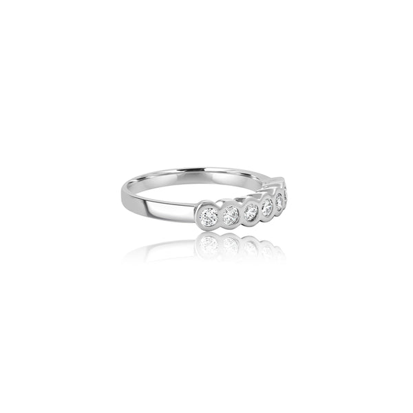 18K White Gold Seven Stone Cubic Ring