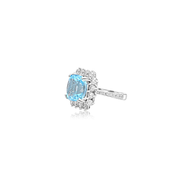 18K White Gold (1.60 Ct. Tw.) 7 Ct. Tw Blue Topaz Diamond Ring