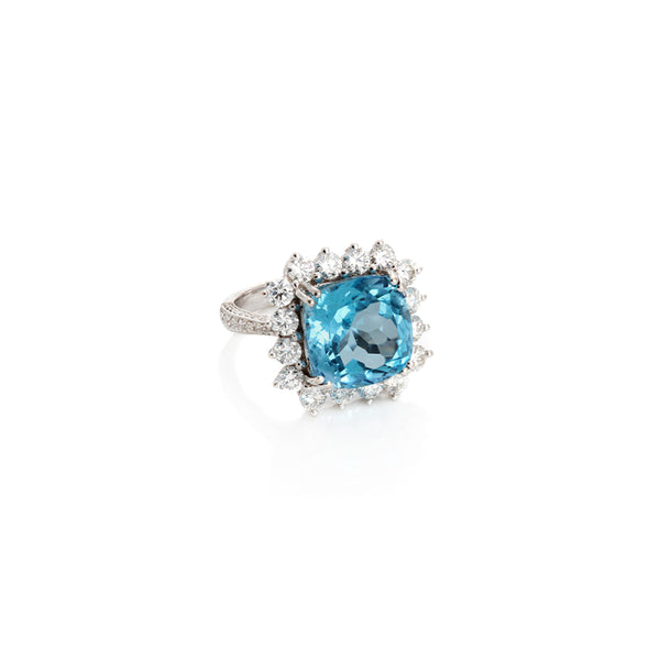 18K White Gold (1.60 Ct. Tw.) 7 Ct. Tw Blue Topaz Diamond Ring