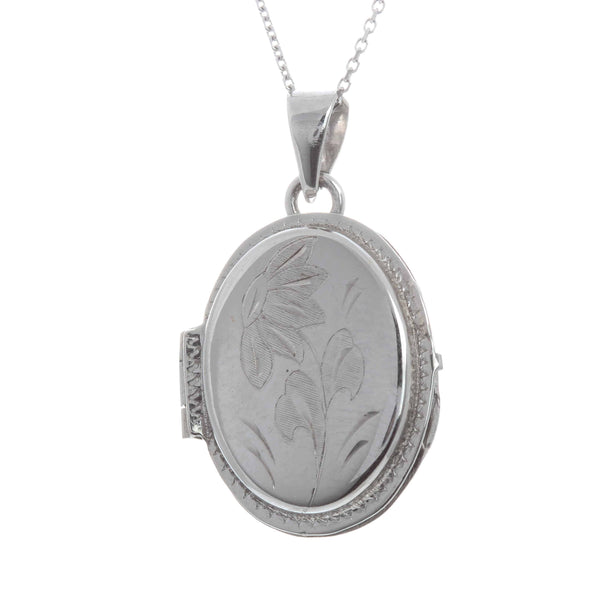 18k White Gold Oval Love Locket