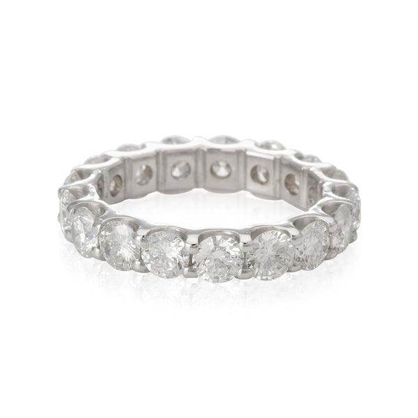 14k White Gold Diamond Eternity Wedding Band